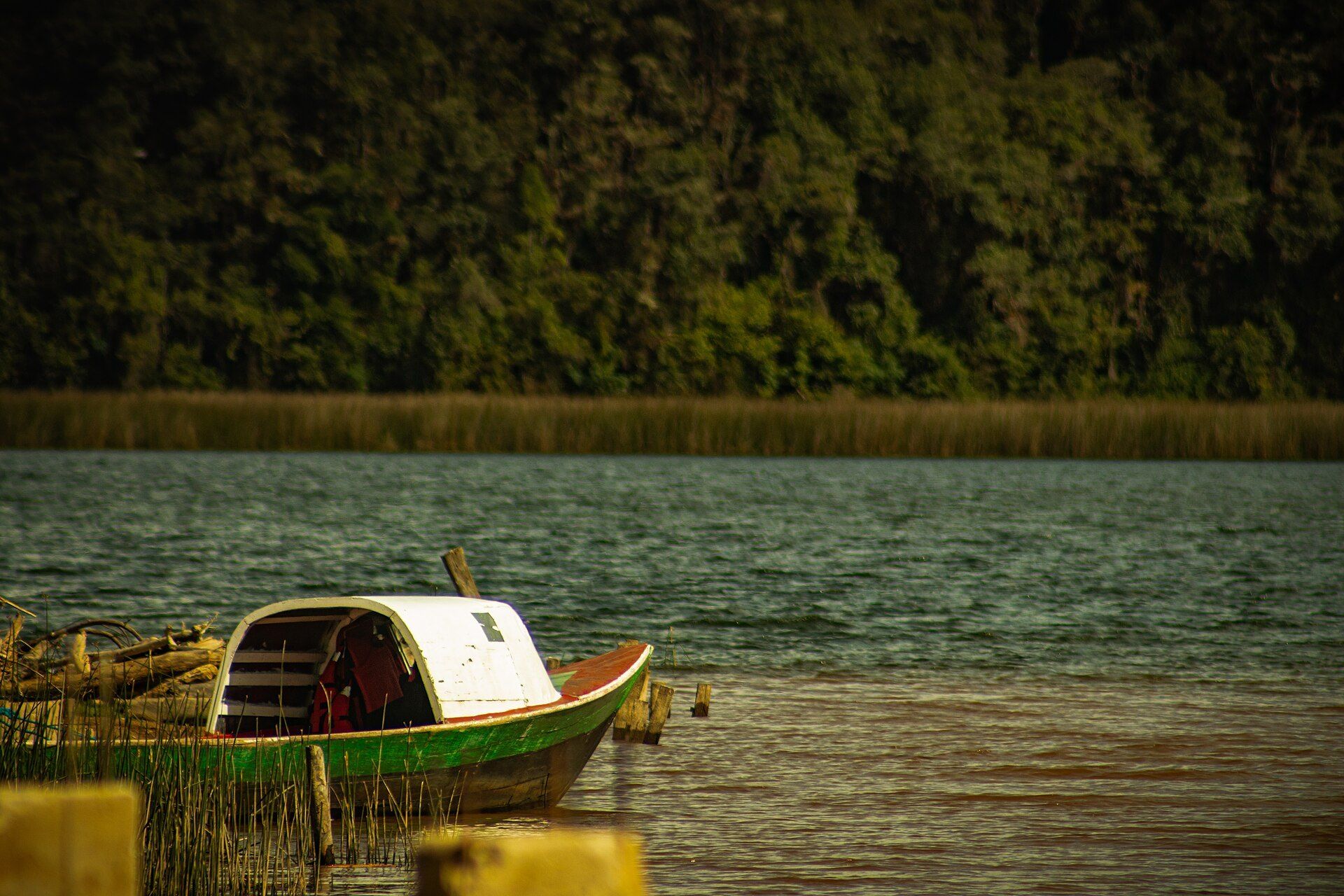 Kayak en la Laguna de la Cocha